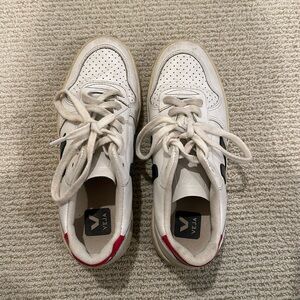 Kids Veja Sneakers - Size 5